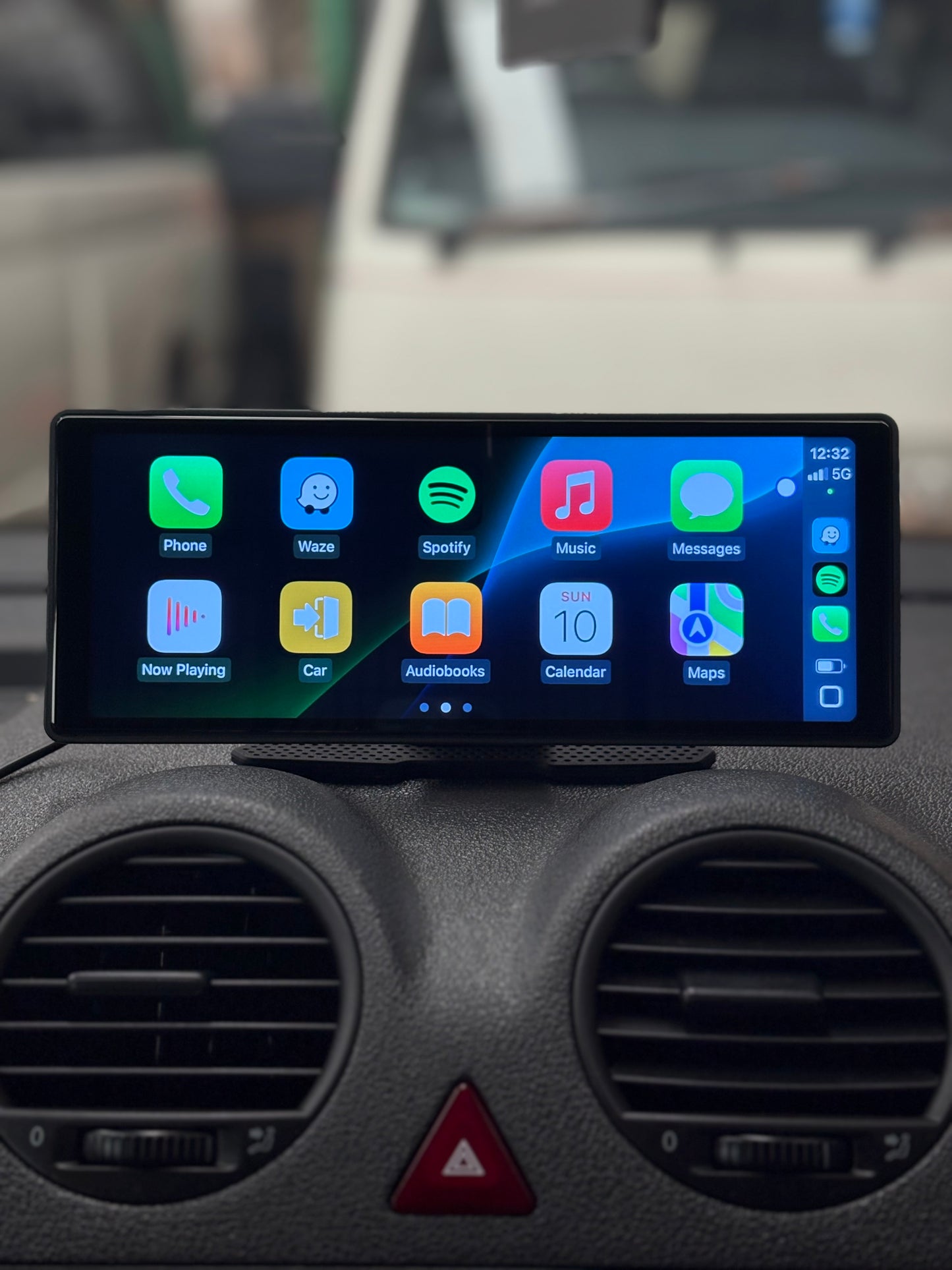 Universal Portable Carplay - Wireless, touchscreen, Apple / Android